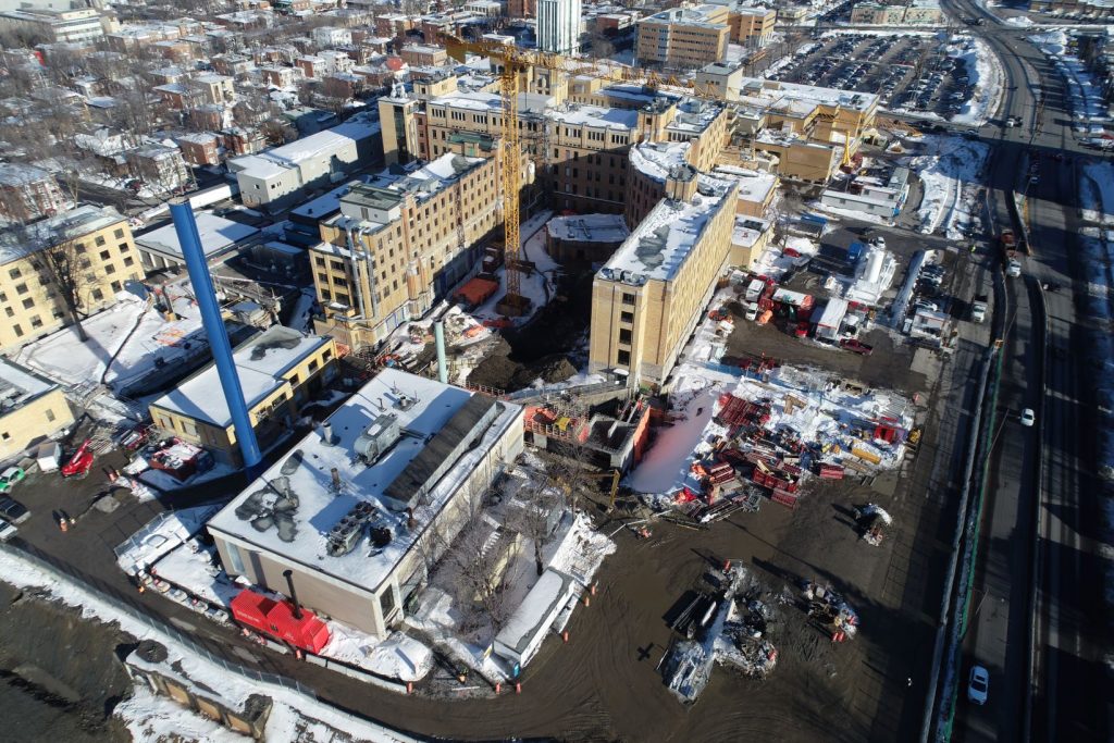 image aérienne du chantier de construction du nouvel hôpital de l'Enfant-Jésus de Québec en 2021