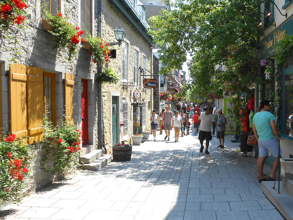 PetitChamplain