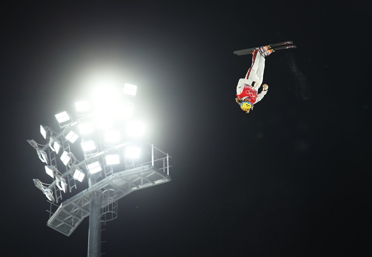 Miha Fontaine épreuve de saut en ski acrobatique aux Jeux olympiques de Pékin en février 2022