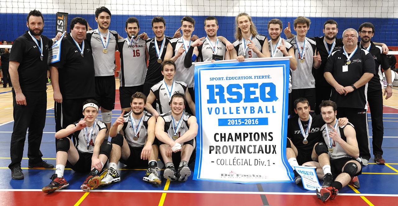 Équipe des Titans du Cégep Limoilou, gagnants du Championnat provincial de volleyball masculin – division 1