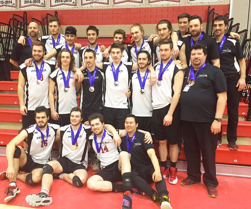 Équipe de volleyball des Titans division 1 argent au Championnat canadien