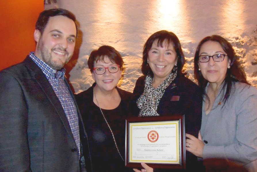 Louise Richard, enseignante en gestion hôtelière,  honorée par les Clefs d’Or Canada