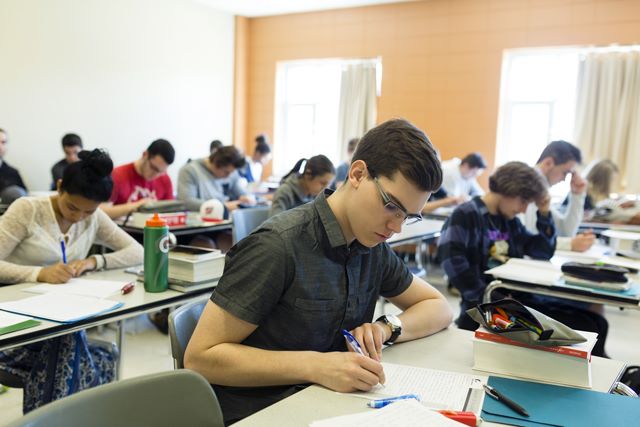 Étudiants en classe