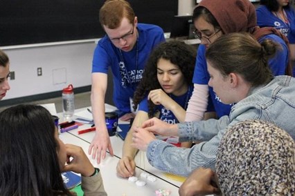 Laura Doyle Péan et autres étudiants, secondaire 4