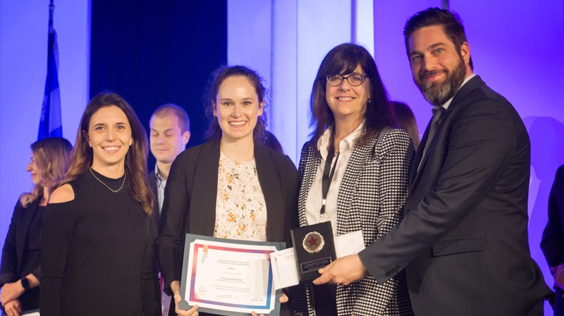 Sara-Claude Mathieu (Hôtelleriejobs), Mariane Paré, diplômée du Cégep Limoilou, Manon Boucher (présidente d'honneur), Jérôme Forget (président de l’AQFORTH)