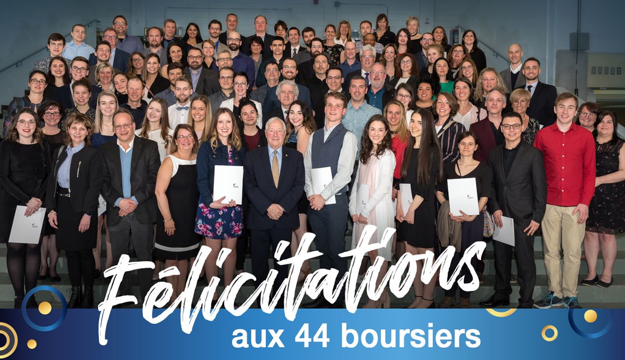 L’honorable Michel Doyon, lieutenant-gouverneur du Québec, est entouré des étudiants boursiers, des partenaires et donateurs de la Fondation ainsi que des membres de la direction et du personnel, lors de la Soirée du mérite étudiant 2019 du Cégep Limoilou.