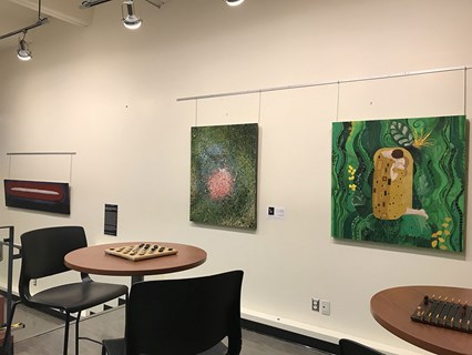 Oeuvres d'étudiants en exposition au Carrefour de l'information du campus de Québec
