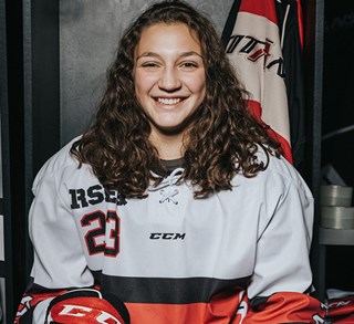 Béatrice Bilodeau Recrue de l'année et Mérite scolaire Hockey féminin division 1