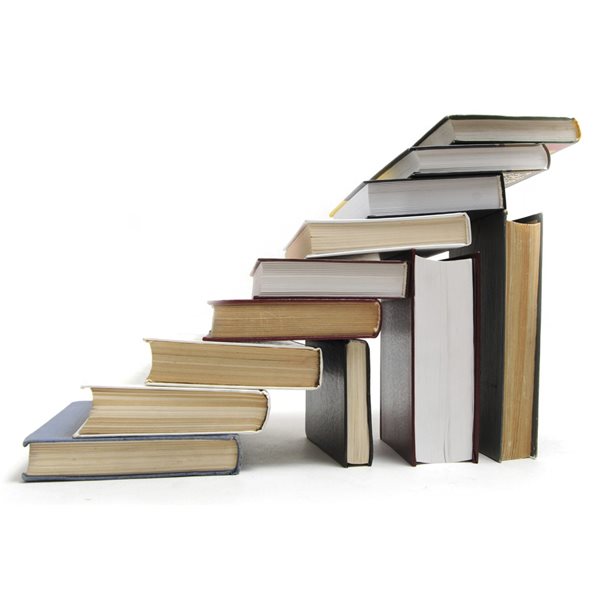 livres en escalier