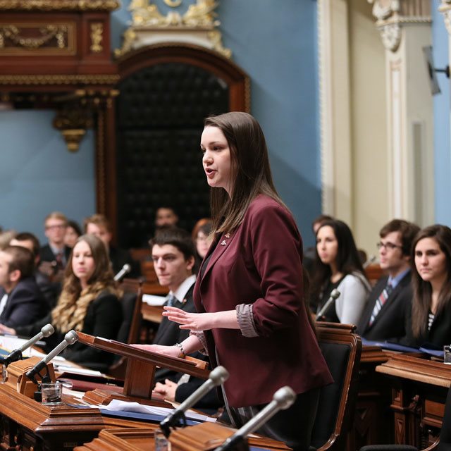 Une étudiante du Cégep Limoilou au Forum Étudiant 2014