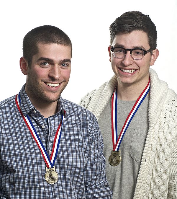 Jean-Michel Arsenault et Joey Boivin, gagnants de la Médaille d’or aux Olympiades québécoises en mécatronique 