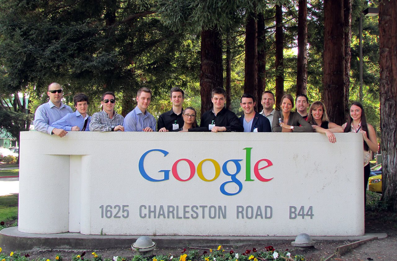 Club d'entrepreneurs du Cégep Limoilou devant Google à San Fransico