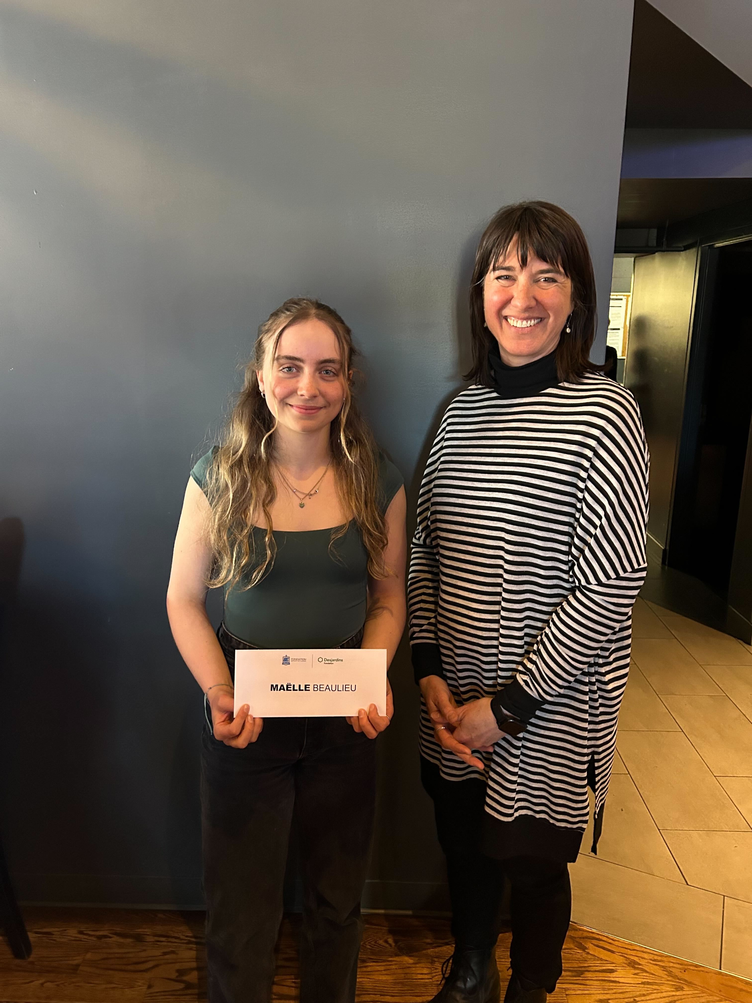 Maëlle Beaulieu, étudiante-athlète, et Marie Champagne, aide pédagogique individuelle au Cégep Limoilou.