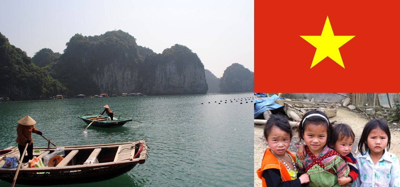 Bateau typique du Vietnam, enfants vietnamiens et drapeau du Vietnam