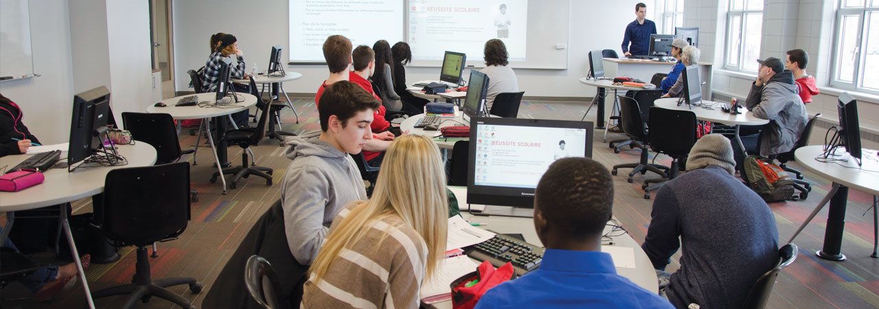 Étudiants en classe