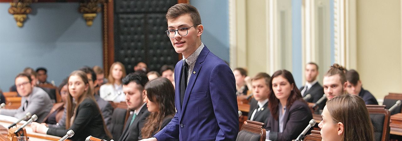 Étudiant à l'assemblée nationale