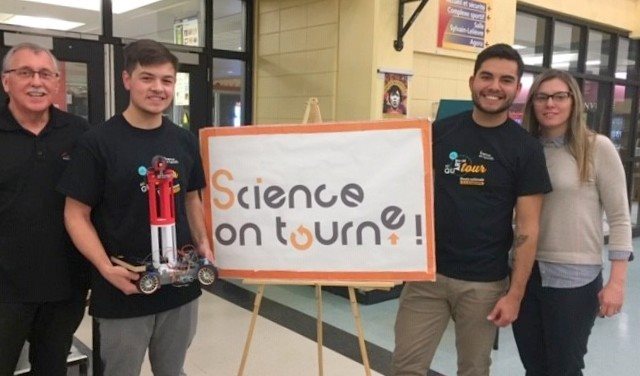 Gagnants et organisateurs de la finale locale de Science on tourne 2019